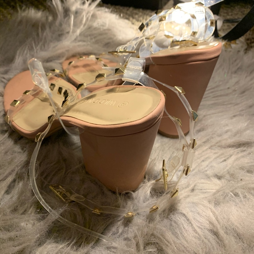 Heels - Picture 6 of 6